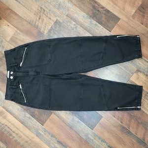 Frame Denim Moto Zip Crop Pants in Washed Black, Size 27